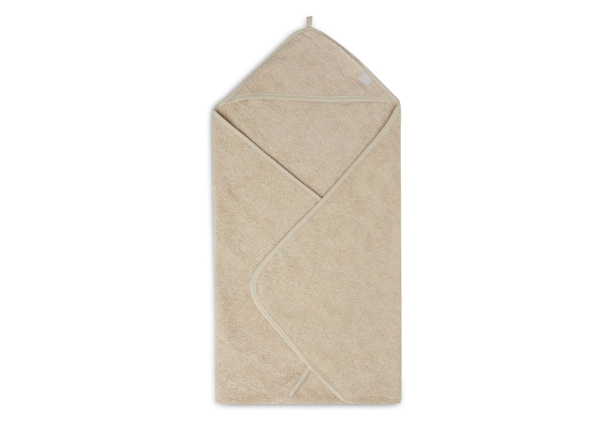 Jollein badcape nougat opgevouwen met label en ophanglus in beeld