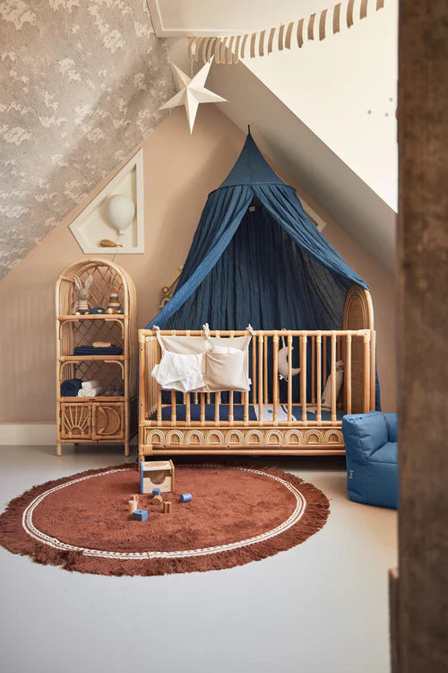 Handige opbergzak met vakken voor in babykamer