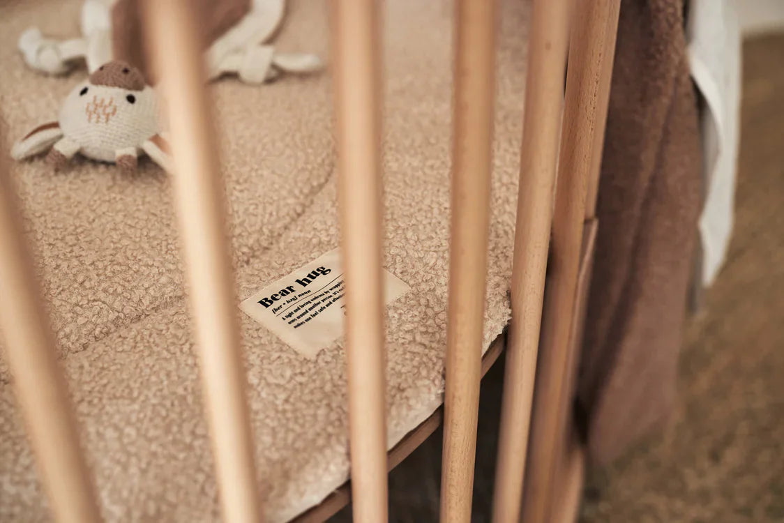 Sfeerfoto van speendoekje giraffe in box