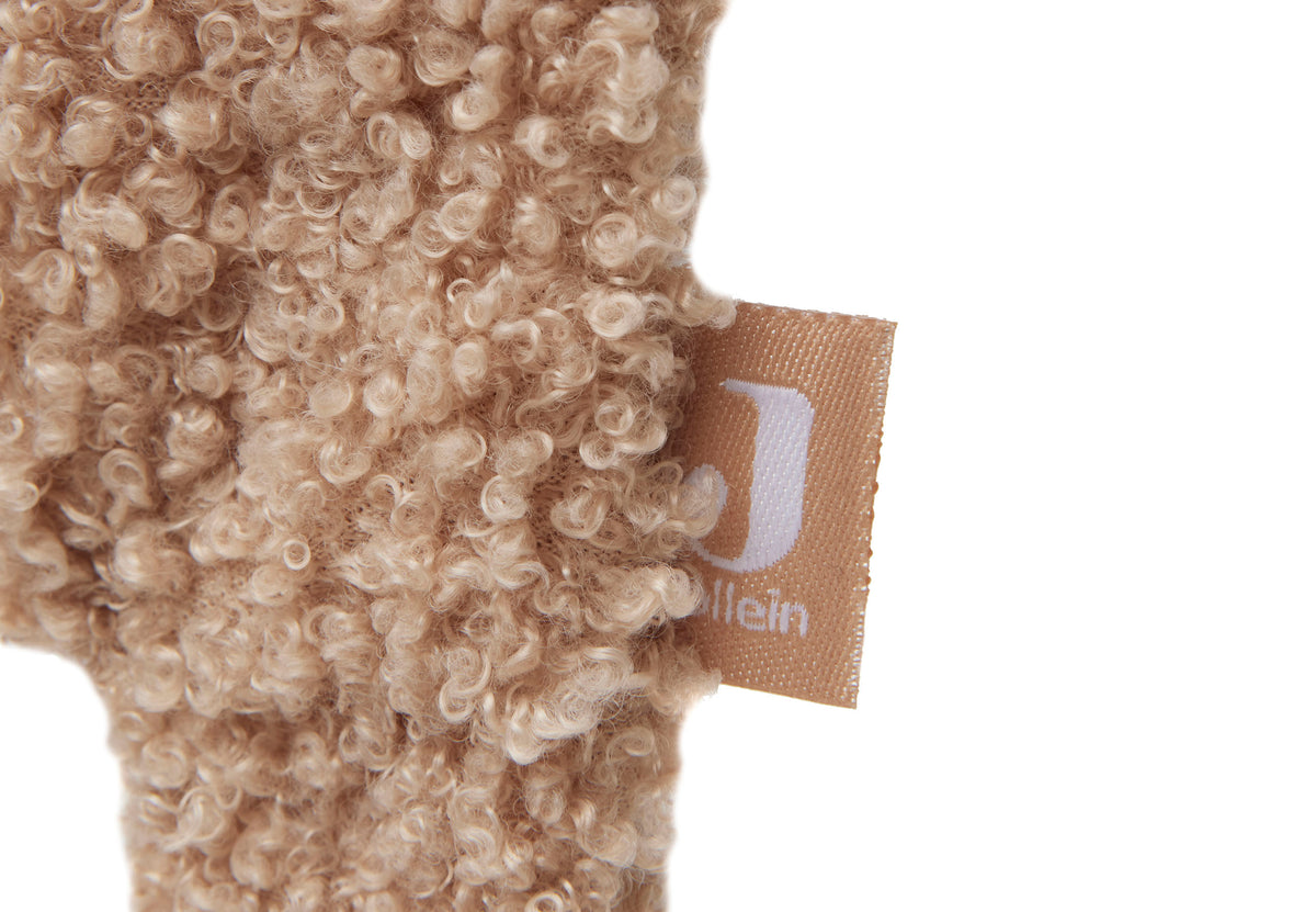 close up van speendoekje met zachte teddy stof van jollein