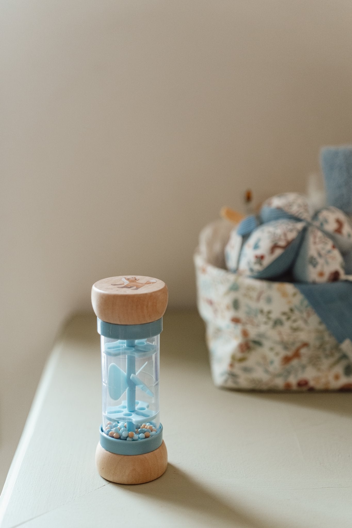 Little Dutch regenrammelaar forest friends als lief babycadeau