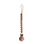 Mushie speenclip Eva in pale taupe met siliconen en houten kralen