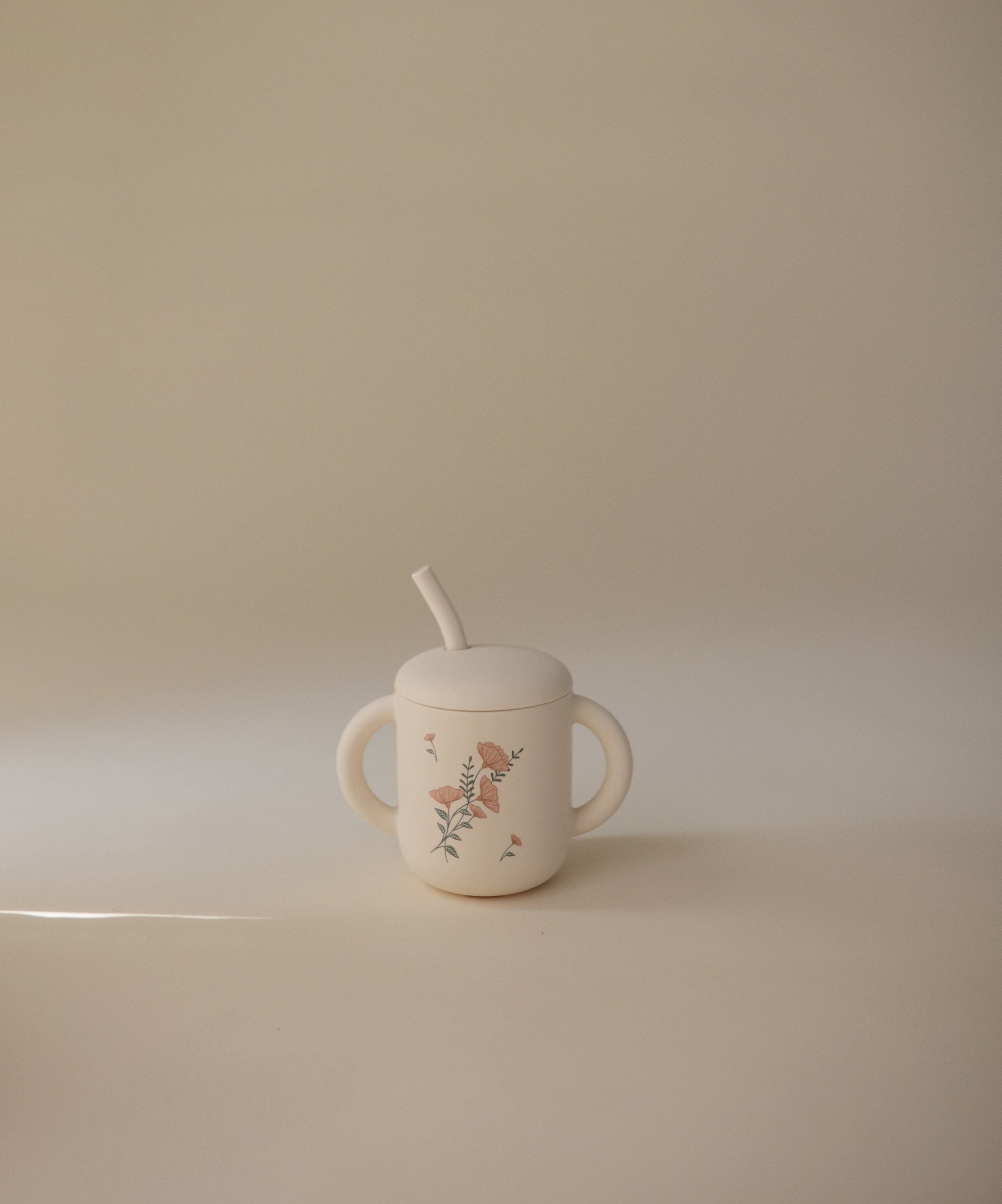 eerste drinkbeker met rietje voor baby van mushie