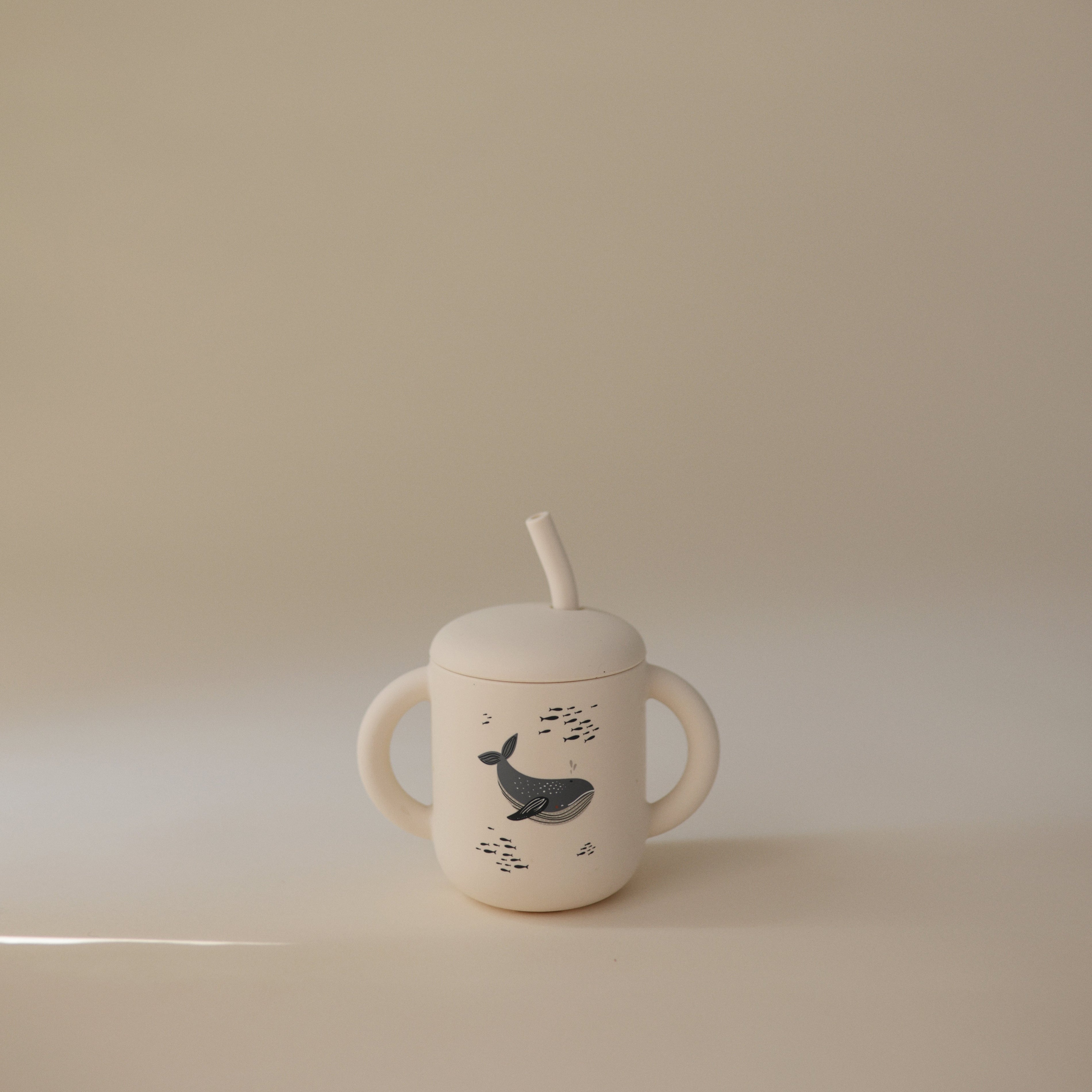 siliconen training cup met afneembaar deksel en rietje