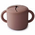 mushie snackbeker in cloudy mauve kleur