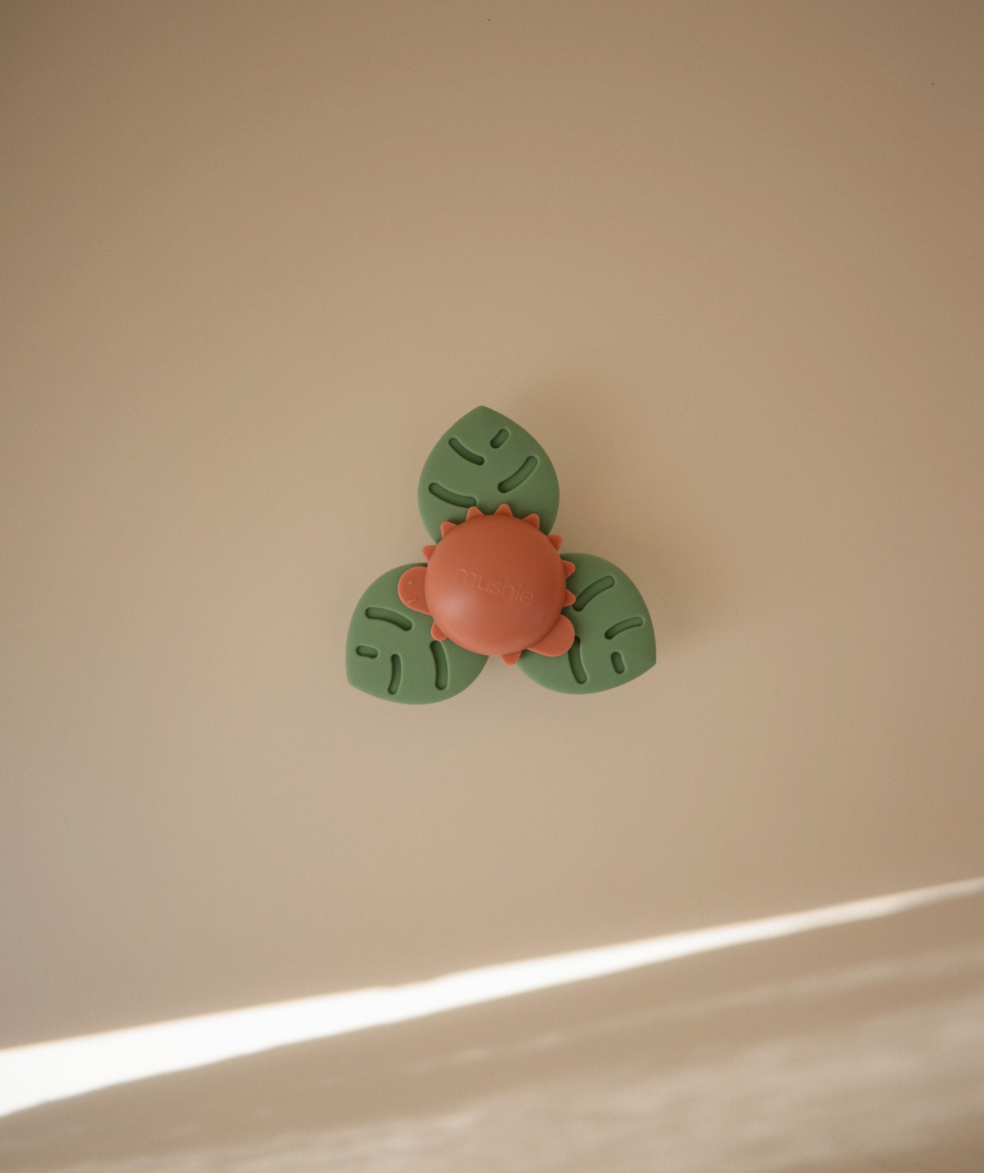 bladvormig sensorisch speelgoed voor baby’s