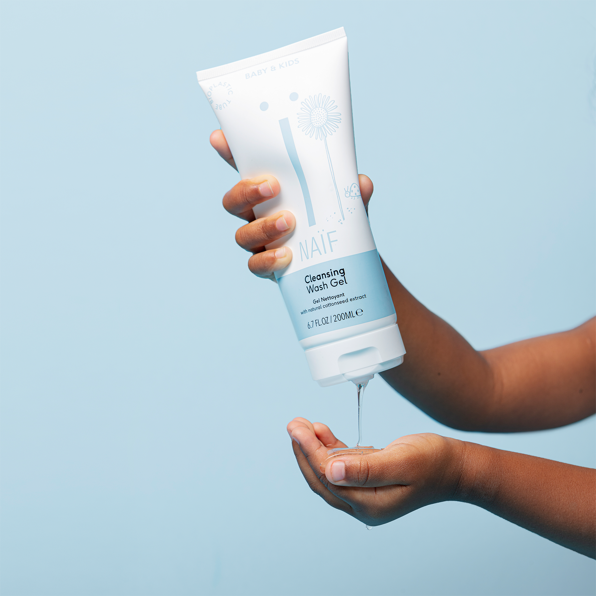 naïf washgel met plantaardige ingrediënten en zachte schuimvorming