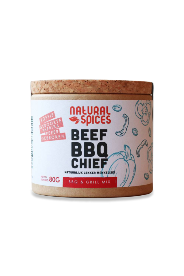 Geef je vleesgerechten een heerlijke twist met Natural Spices Beef BBQ Chief! De combinatie van paprika, peper, koffie en diverse kruiden zoals nootmuskaat, komijn en tijm zorgt voor een verrassende smaak. Wrijf je vlees in met deze rub en geniet van de kleur, geur en smaak!